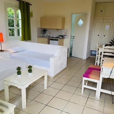 Optasia Hotel 3*